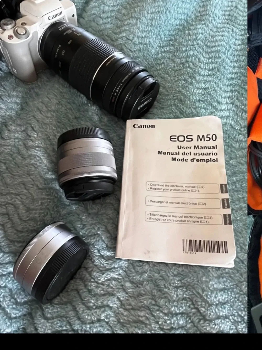 Canon EOS M50 Mirrorless Camera - White bundle